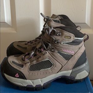Women’s hiking boots